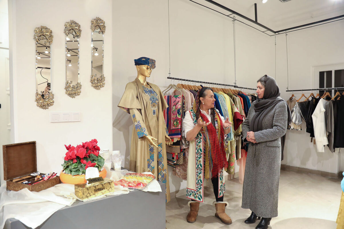 رونمایی از لباس ملکه برونئی با طراحی مهلا زمانی