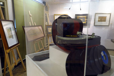 نمایشگاه آثار خوشنویسی یادی از استاد رضا مافی در گالری ترانه باران