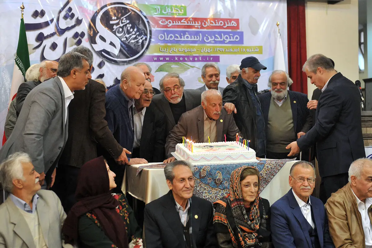 تجلیل از هنرمندان پیشکسوت متولد اسفندماه