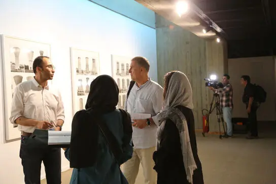 دیدار خبرنگاران خارجی از موزه هنرهای معاصر تهران