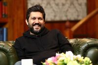 حافظ خوانی حامد بهداد و آواز استاد شجریان/ فیلم