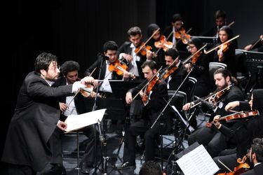 اجرای ارکستر سمفونیک ایران و اتریش (آیسو) به مناسبت بزرگداشت پرویز تناولی