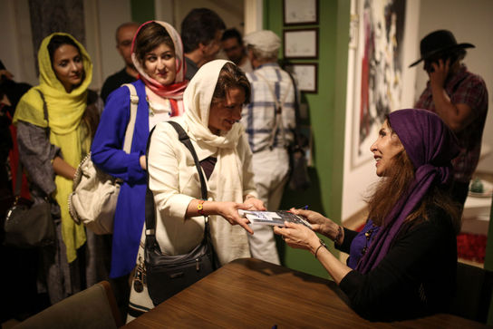 رونمایی از کتاب "تیراندازی در باک هِد" در آموزشگاه سکو