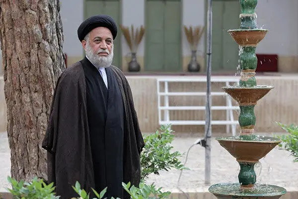لطیفی در فیلم خودش بازی می کند