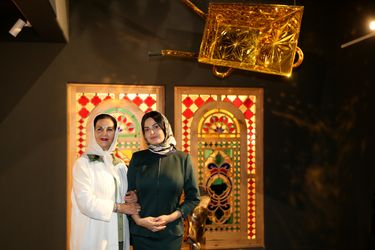 آتنا رشیدی پوری بنائی