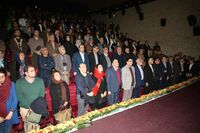 موضع‌گیری هنرمندان در برابر هجمه‌های این روزها تئاتر در جشن منتقدان خانه تئاتر / از انتقاد بهروز غریب‌پور به بازنشستگی تا موضوع تفکیک جنسیتی، کارگران زندانی و بستن سالن‌های تئاتر