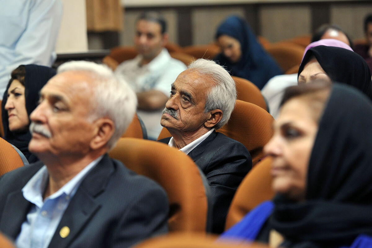 تجلیل از هنرمندان پیشکسوت متولد شهریورماه در مجموعه باغ زیبا