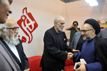 جشن تولد ۷۷ سالگی آیدین آغداشلو در نمایشگاه مطبوعات