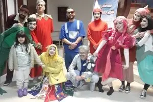ببینید: سمندر و شهر کاغذی در تالار هنر؛ حال خوش کودکی