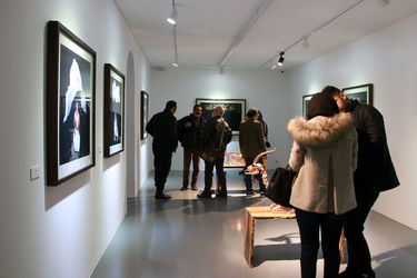 نمایشگاه آثار علیرضا معماریانی با نام "عزای عمومی" در گالری اعتماد