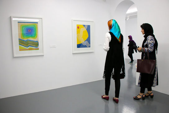 نمایشگاه نقش برجسته‌های هندسی محسن وزیری مقدم  در گالری اعتماد