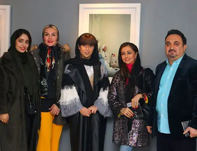 ببینید: نفیسه روشن و آزیتا ترکاشوند در افتتاح نمایشگاه شقایق کریمی 