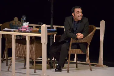 نمایش "نویسنده مرده است" در تالار حافظ