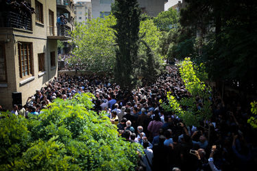 تشییع پیکر ناصر ملک مطیعی در خانه سینما