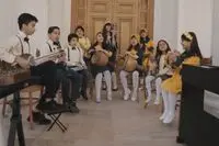 کودکان گروه "اتاقک" حاجی فیروز خواندند/ ویدئویی دیدنی از نیلوفر و نیوشا قربانی