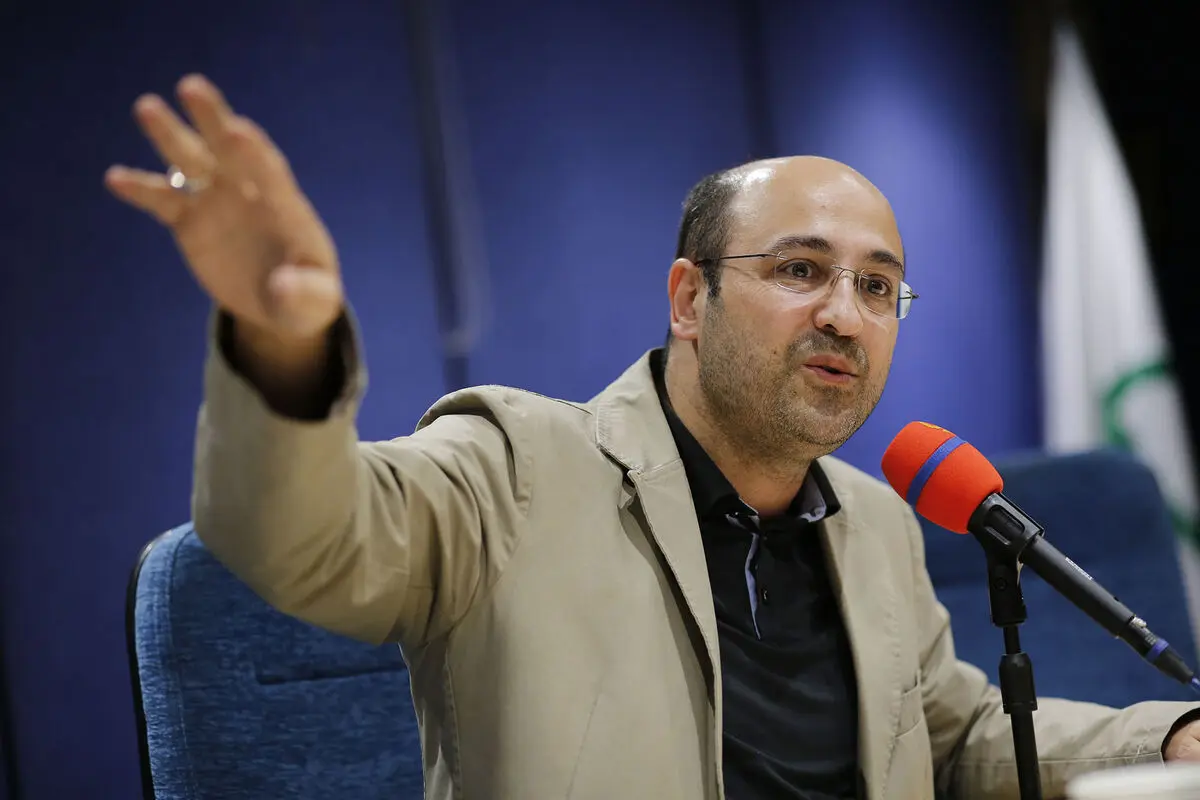 رونمایی از مجموعه نمایشنامه‌های محمود استادمحمد