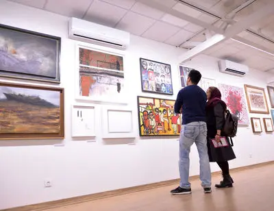 در ایران‌آرت نقاشی ببینید: آثار آخر سالی در گالری دید