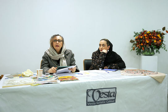 رونمایی رنگ پارچه وستا در خانه هنرمندان 