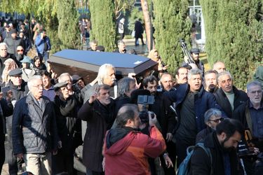 تشییع پیکر زنده‌یاد شهلا ریاحی از تالار وحدت