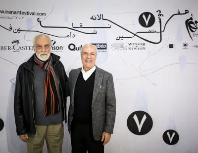 ببینید: آثار هنری خاص از هنرمندان جوان زیر 25 سال / هنرمندانی که از دوسالانه نقاشی دامون‌فر دیدن کردند