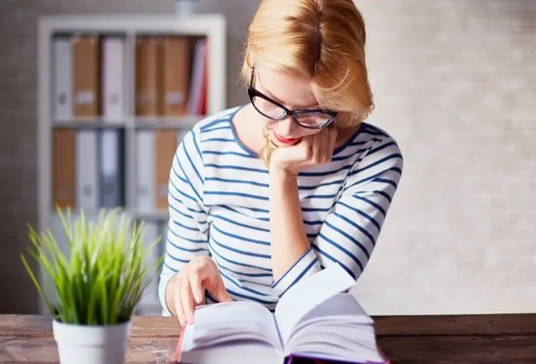 کتاب‌هایی برای رهایی از تنهایی و افسردگی