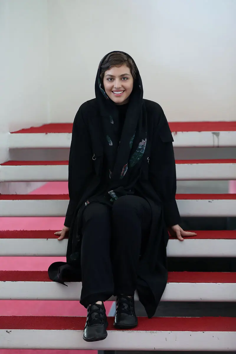 دومین روز سی و هفتمین جشنواره جهانی فیلم فجر در پردیس چارسو