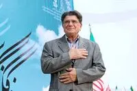 ببینید: هم‌نوایی مردم و هنرمندان با تصنیف "سپیده" شجریان