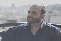 ببینید: سینا سرلک برای چشمان آبی خواند