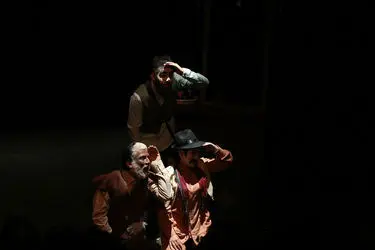 اجرای نمایش "سرزمین تهی سران" در تماشاخانه مهرگان