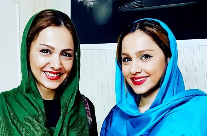 نوازندگی مهرناز و ساناز دبیرزاده پای سفره هفت سین/ فیلم
