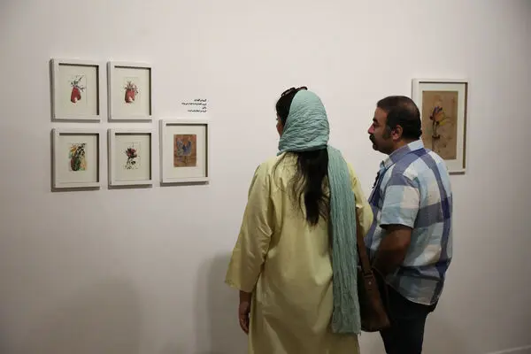 ببینید: نقاشی‌های علی نادری در گالری دنا/ از "زن" تا "گربه و گلدان"