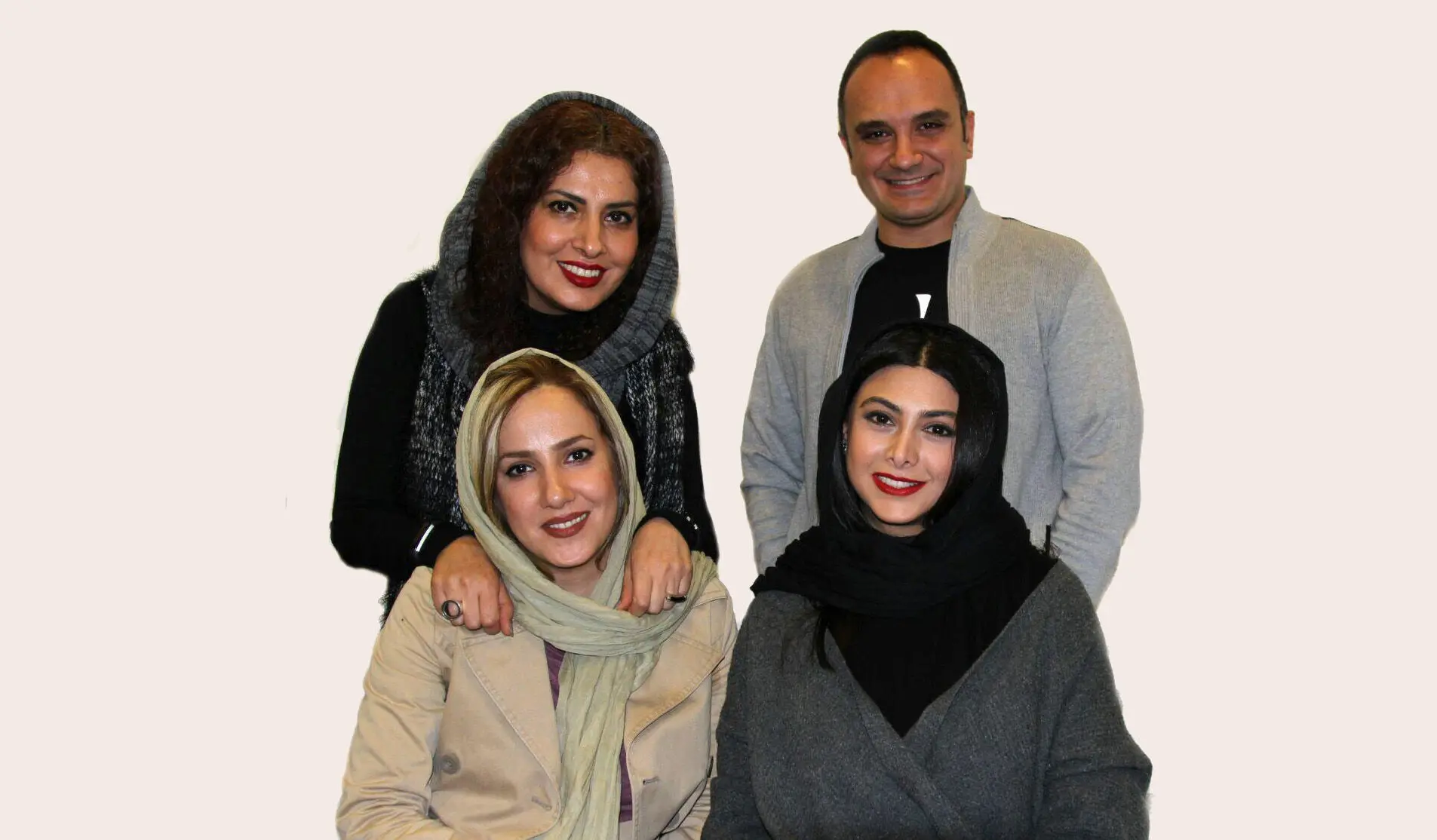 آزاده صمدی، آیدا کیخایی و احسان کرمی را در "آیس لند" 
ببینید