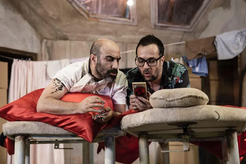 کیهان: جلوی اجرای نمایش تنابنده و مهرانفر در کانادا و لندن را بگیرید