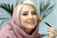 مرجانه گلچین با کفش‌های ترندی مری جین/ استایل جوان‌پسند مرجانه گلچین در ۵۵ سالگی