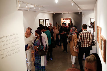 نمایشگاه مجموعه آثار کامبیز درم بخش با عنوان "سورپرایز" در گالری ویستا