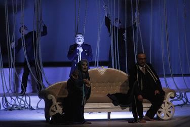 نمایش "کابوس حضرت اشرف" در تماشاخانه ایرانشهر ‎