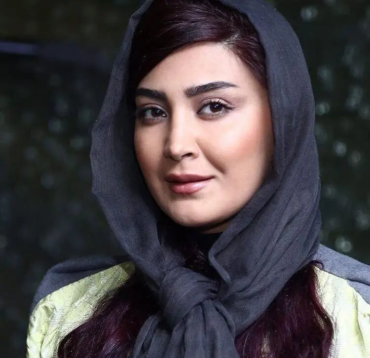 گریم مریم معصومی با دست شکسته