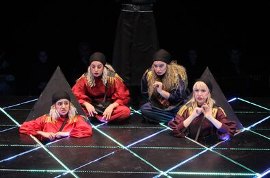 Vahdat Hall Playing Haman Is Put to Death