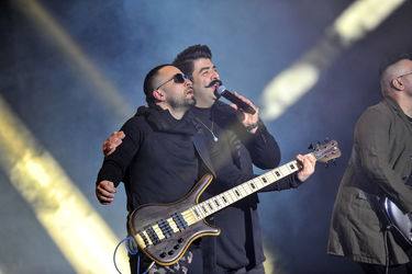 کنسرت بهنام بانی در اولین شب جشنواره موسیقی فجر در برج میلاد