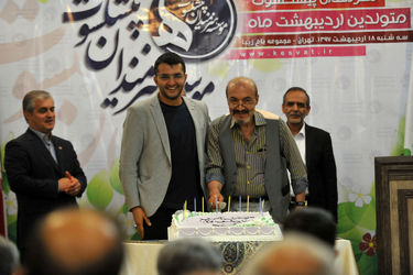 تجلیل از هنرمندان پیشکسوت متولد اردیبهشت ماه