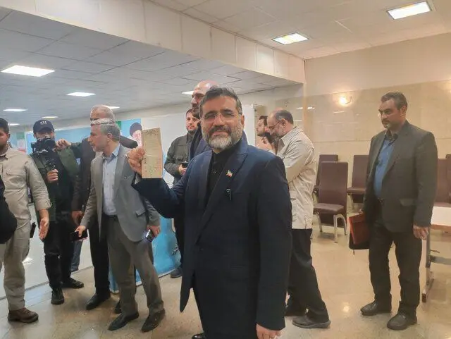 وزیر ارشاد نامزد انتخابات ریاست جمهوری شد