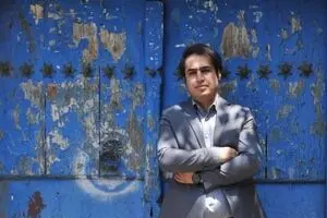 Chambers of Commerce & Fresh Air for Middle Eastern Art / By Seyedmohammad Omrany