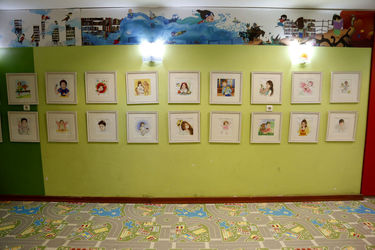 نمایشگاه نقاشی های سوسن قائم مقامی در شهر کتاب مرکزی