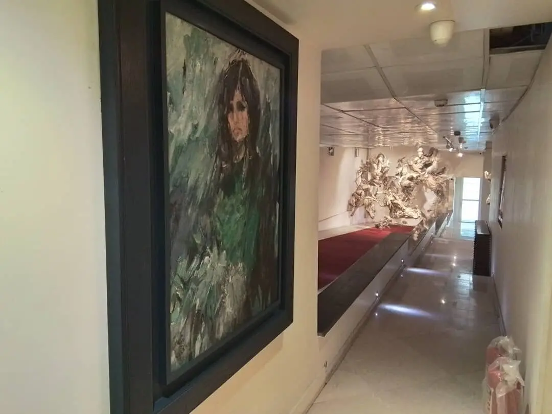 Raha Gallery Collection 
