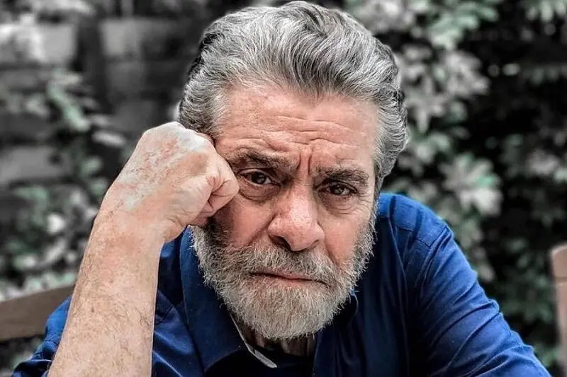واکنش بهروز وثوقی به درگذشت خالق "خانه به دوش"/ عکس
