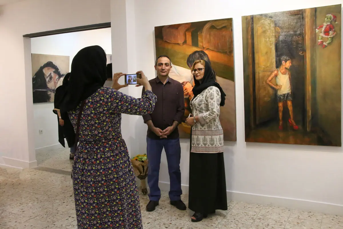ببینید: نگاه عجیب هنرمندان جوان