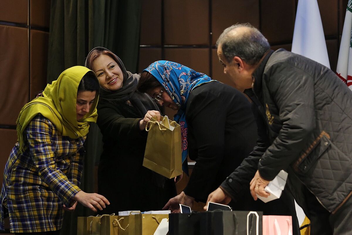 مراسم رونمایی از هفدهمین جلد فرهنگنامه کودک و نوجوان
