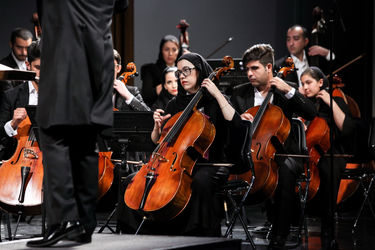 اجرای ارکستر سمفونیک ایران و اتریش (آیسو) به مناسبت بزرگداشت پرویز تناولی