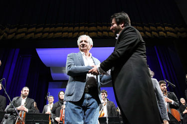 اجرای ارکستر سمفونیک ایران و اتریش (آیسو) به مناسبت بزرگداشت پرویز تناولی