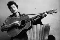 Dylan’s Guitar Sold for $400,000